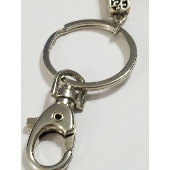 Thirty two inch key or id keeper with a five inch drop for id/keys n171)* - Picture 12 of 16